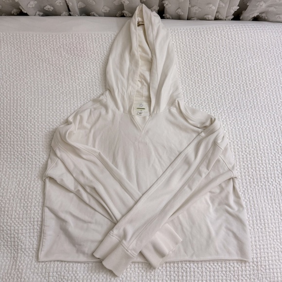 aerie Tops - OFFLINE BY AERIE Cropped White Hoodie w/ ribbed detailing